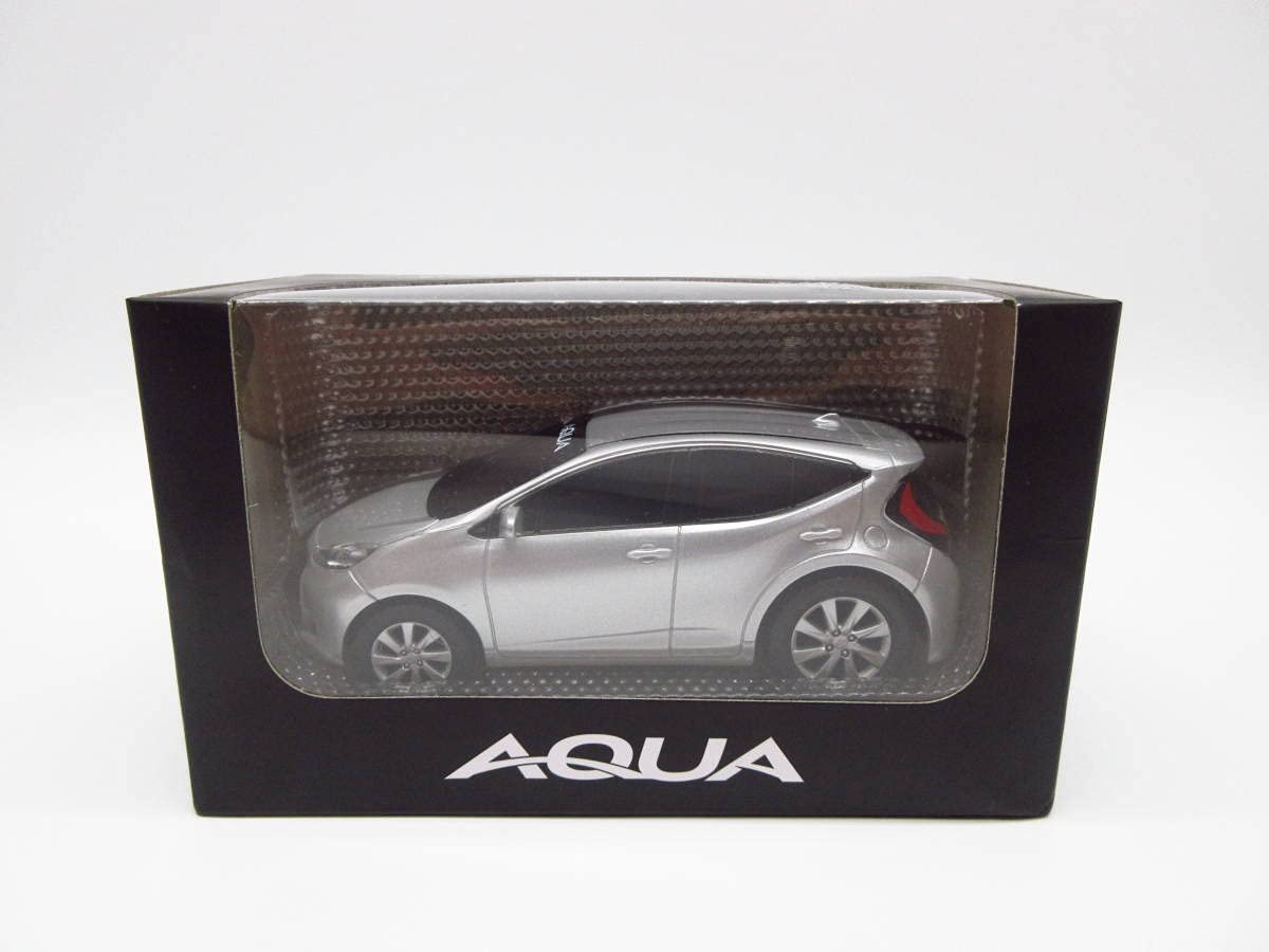 Amazon | トヨタ 新型アクア AQUA 型 非売品 プルバックカー ミニカー